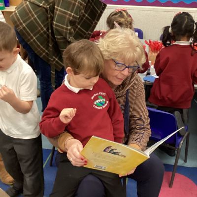 Reading Cafe December 2025